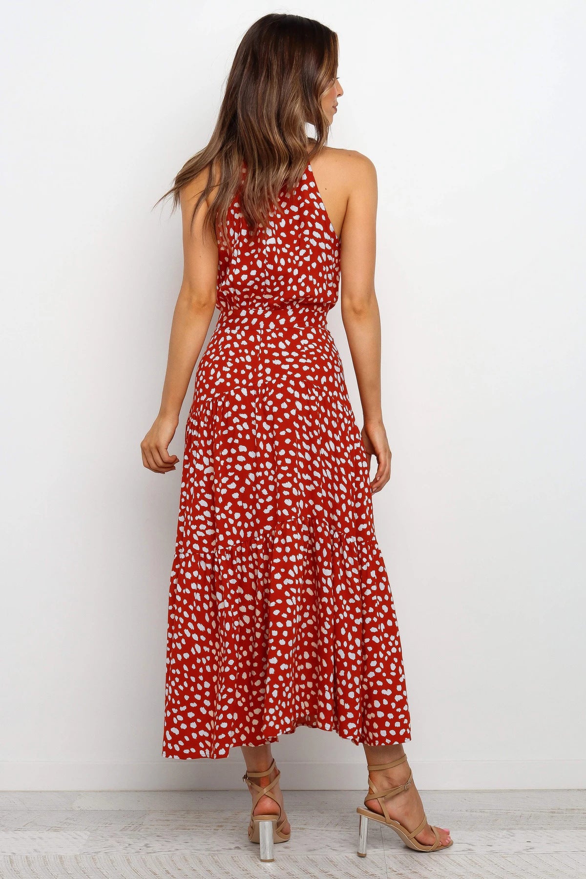 Romavi_Red_Back.jpg