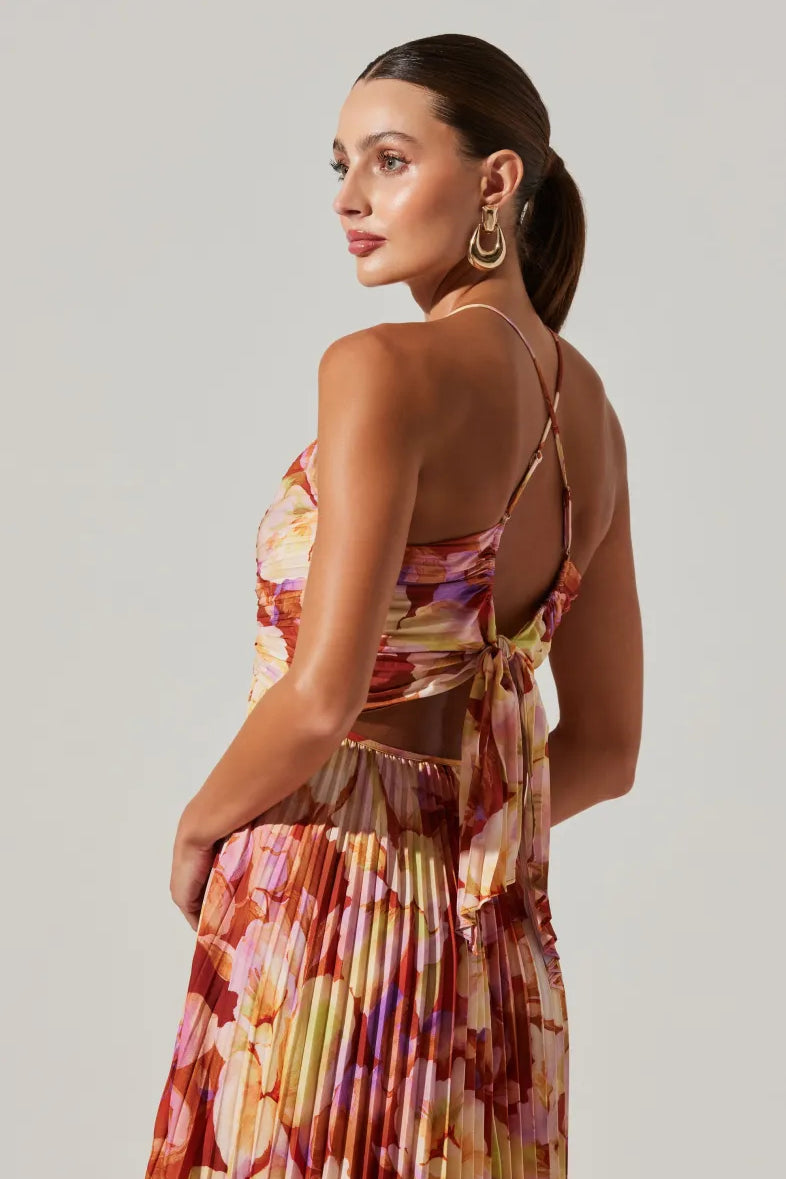 Vivoria_Red_floral_back.webp