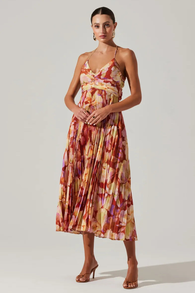 Vivoria_Red_floral_front2.webp